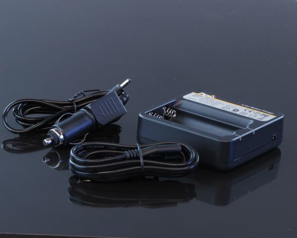 Fenix зарядное устройство ARE-C1 (2x18650) (комплект) - интернет-магазин Викинг