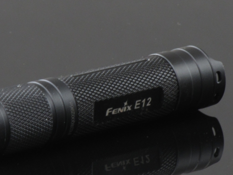 Fenix фонарь E12 (фото 2) - интернет-магазин Викинг