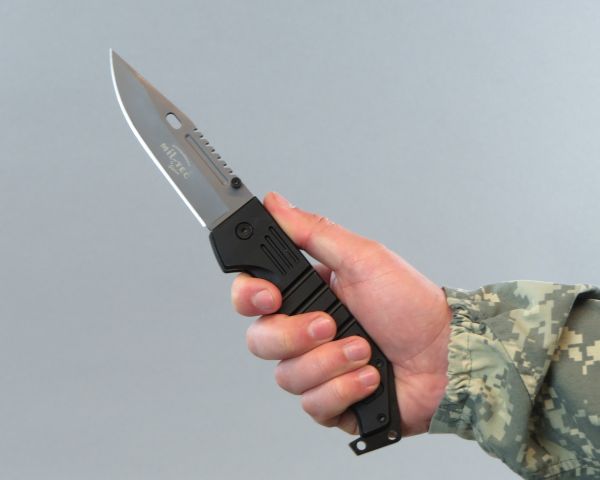 Милтек нож складной M9 (нож в руке) - интернет-магазин Викинг