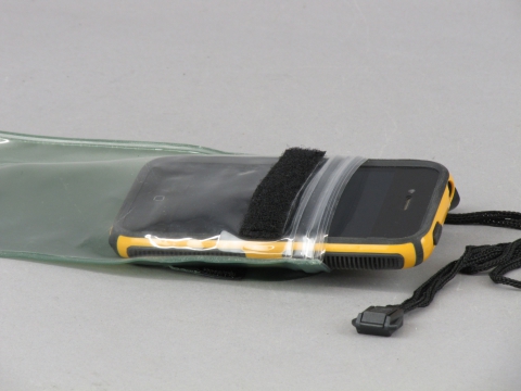 Милтек чехол водонепроницаемый 100х230 (телефон в чехле фото 1) - интернет-магазин Викинг