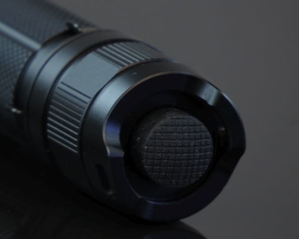 Fenix фонарь UC35 (фото 15) - интернет-магазин Викинг