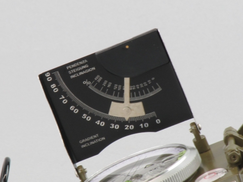 Милтек итальянский компас (шкала наклона фото 2) - интернет-магазин Викинг