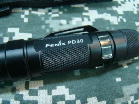 Fenix фонарь PD30 (фото 3) - интернет-магазин Викинг