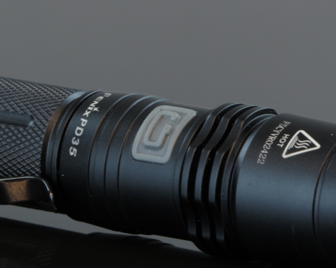 Fenix фонарь PD35 (фото 9) - интернет-магазин Викинг