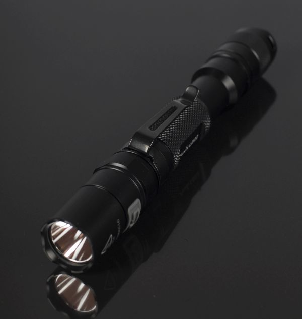 Fenix фонарь LD22 (фото 5) - интернет-магазин Викинг