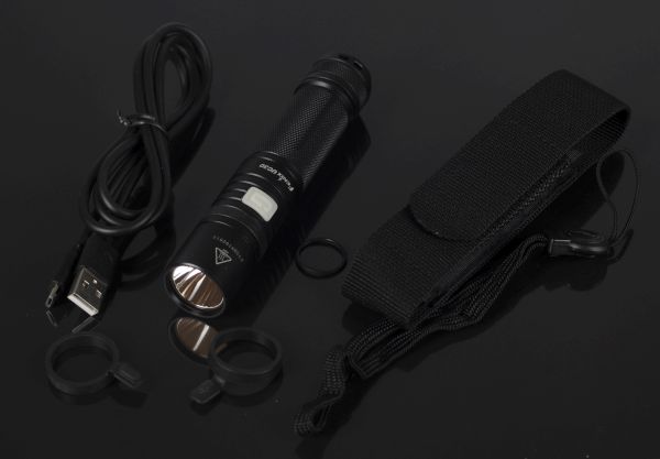 Fenix фонарь UC30 (фото 1) - интернет-магазин Викинг