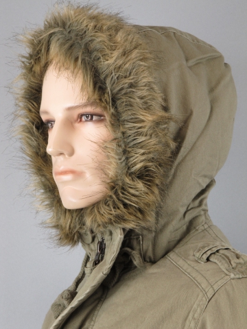 Brandit куртка Vintage Explorer олива all sizes (вид капюшона на голове).jpg