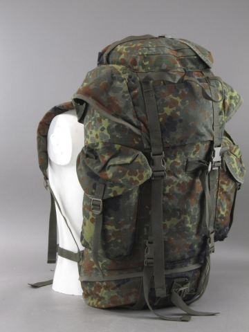 Бундесвер рюкзак полевой флектарн Б/У (на манекене) - интернет-магазин Викинг