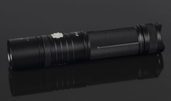 Fenix фонарь UC30 (фото 10) - интернет-магазин Викинг