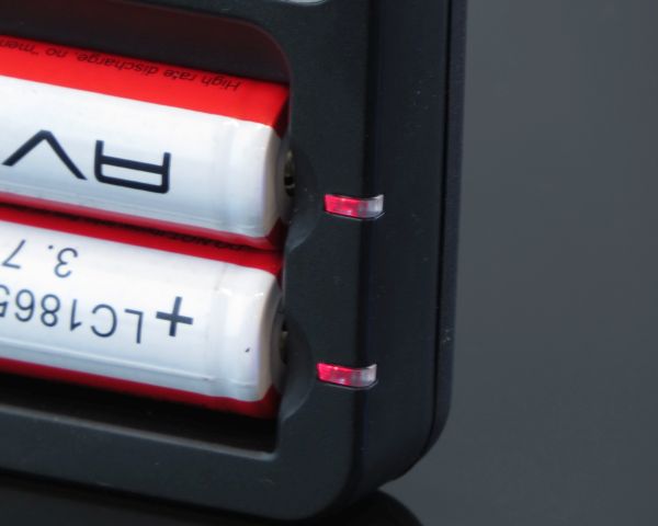 Fenix зарядное устройство ARE-C1 (2x18650) (с батарейками 2) - интернет-магазин Викинг