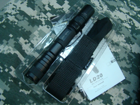 Fenix фонарь LD20 (фото 2) - интернет-магазин Викинг