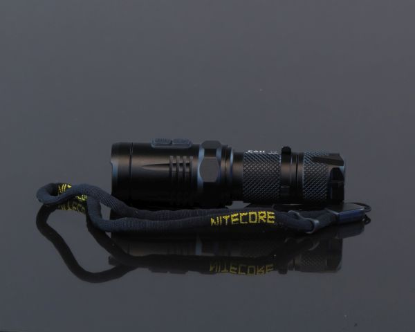 Nitecore фонарь EA11 (с ремешком)