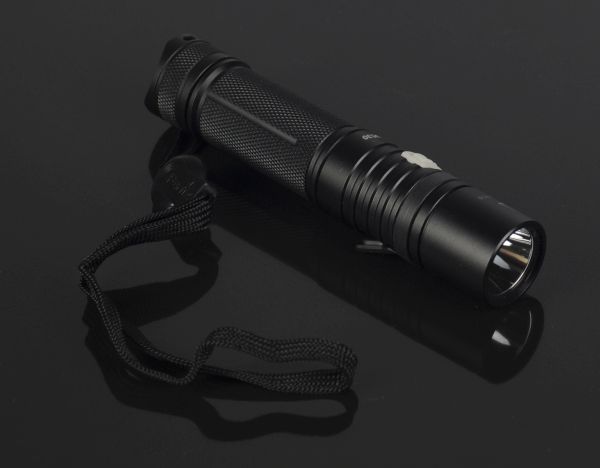 Fenix  UC30 ( 18) - - 