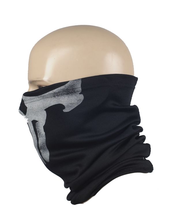 M-Tac шарф-труба Punisher (сбоку на манекене 1) - интернет-магазин Викинг