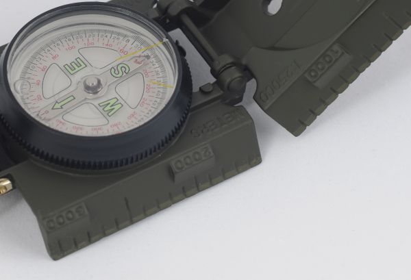 Милтек США компас с подсветкой метал. (опридиление азимута фото 3) - интернет-магазин Викинг