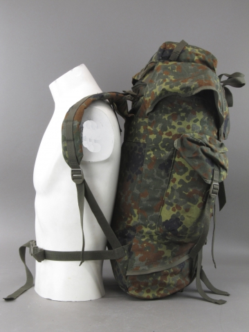 Бундесвер рюкзак полевой флектарн Б/У (на манекене 2) - интернет-магазин Викинг