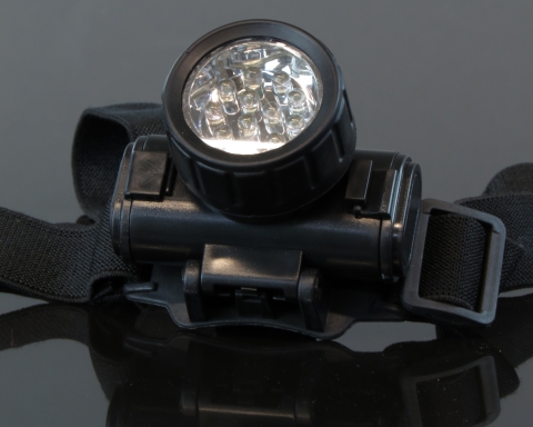 Милтек фонарь налобный 12 LED (общий вид фото 3) - интернет-магазин Викинг