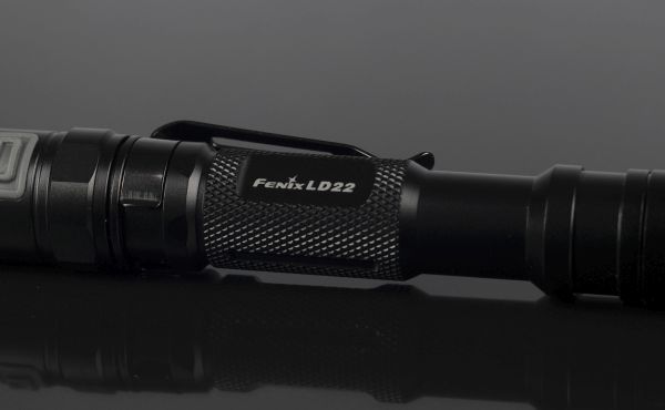 Fenix фонарь LD22 (фото 8) - интернет-магазин Викинг