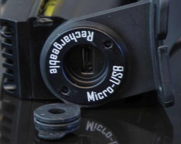 Nitecore фонарь налобный HC90 (micro USB порт фото 2) - интернет-магазин Викинг