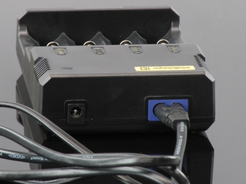 Nitecore зарядное устройство Intellicharger i4 (разъем с кабелем)
