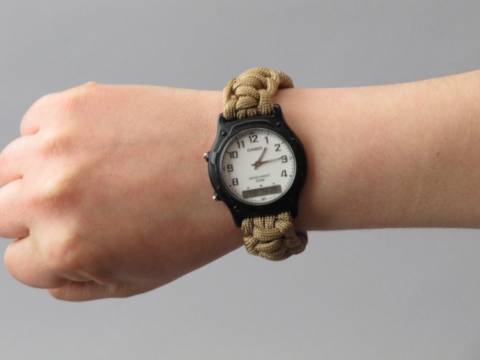 Милтек ремешок для часов паракорд (на руке фото 1) - интернет-магазин Викинг
